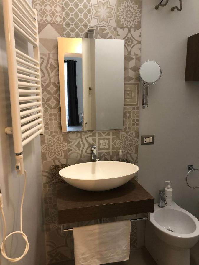 City Center Apartment Da Felu Палермо Екстериор снимка