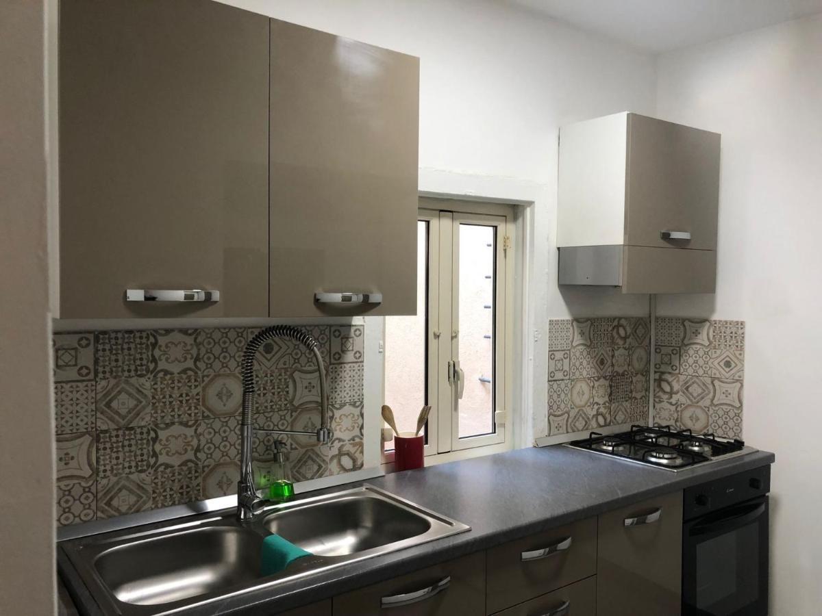 City Center Apartment Da Felu Палермо Екстериор снимка