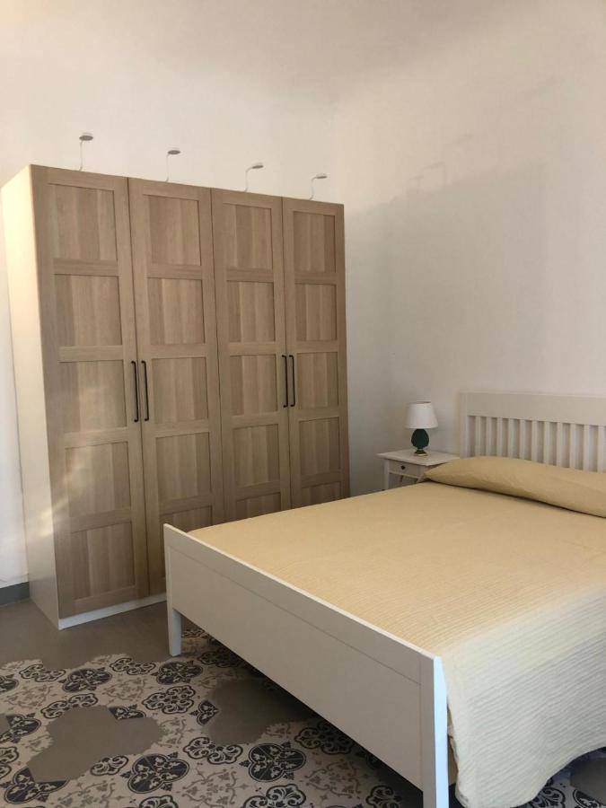 City Center Apartment Da Felu Палермо Екстериор снимка