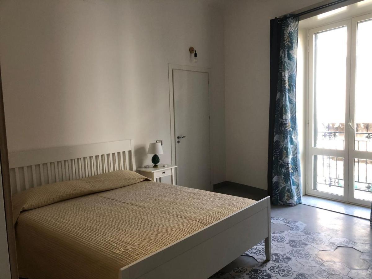 City Center Apartment Da Felu Палермо Екстериор снимка