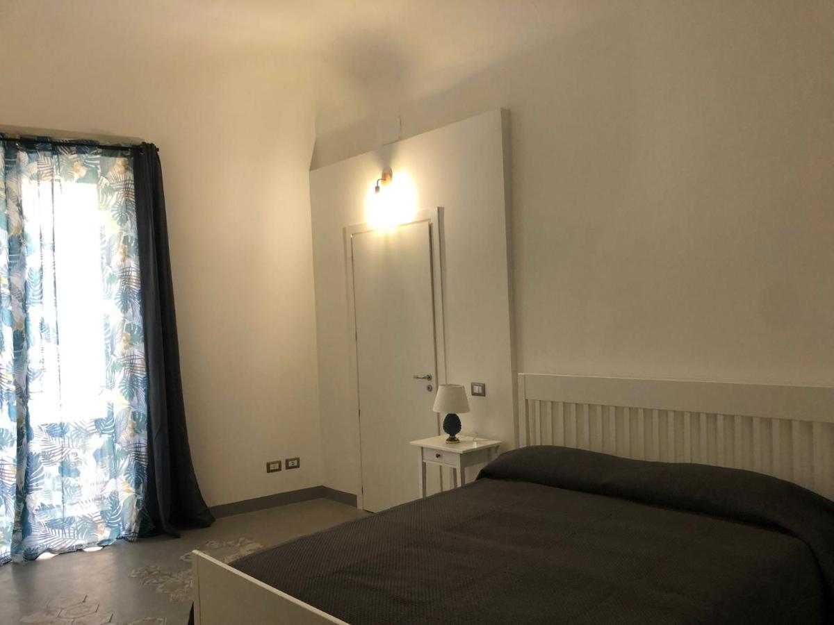 City Center Apartment Da Felu Палермо Екстериор снимка