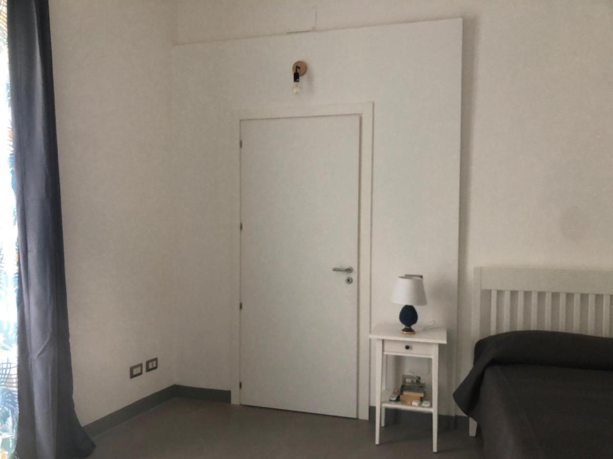City Center Apartment Da Felu Палермо Екстериор снимка