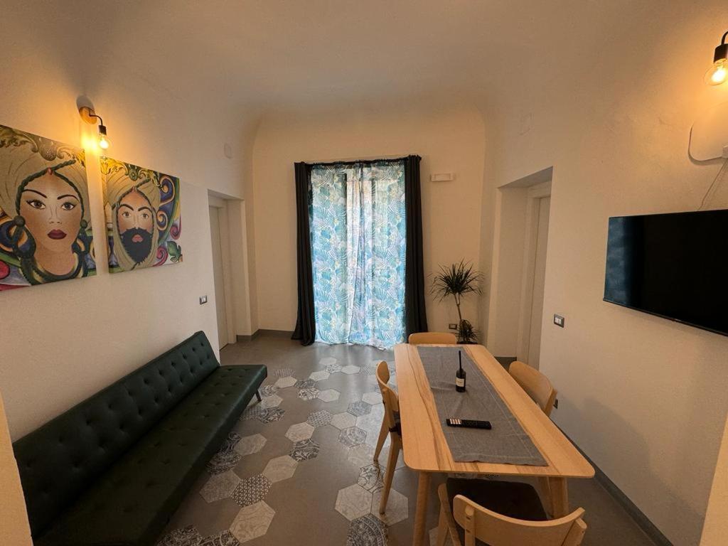 City Center Apartment Da Felu Палермо Екстериор снимка